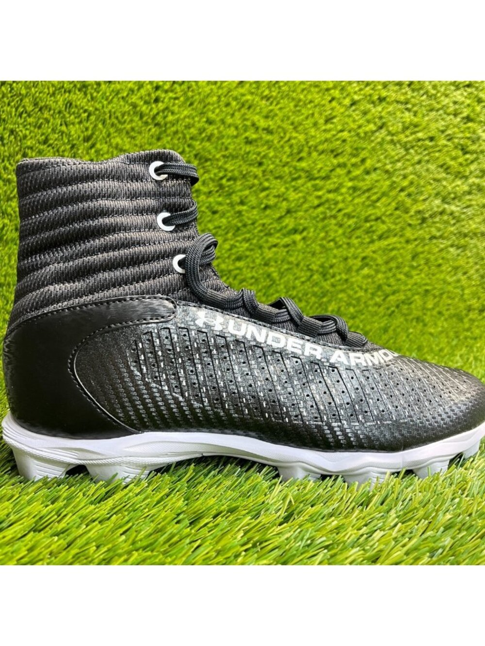 Under Armour‎ Highlight Franchise RM 2.0 Mens Size 8.5 Black Football Cleats